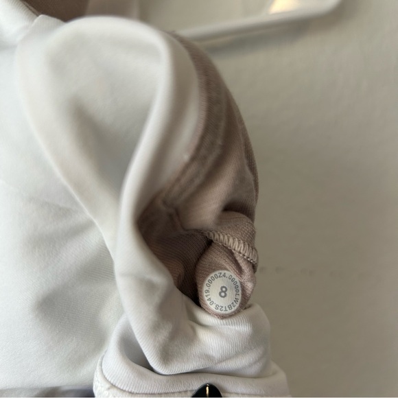 Lululemon Bra Womens 8 White Lightweight Cross Strappy Yoga Gym Athleisure - Picture 4 of 8